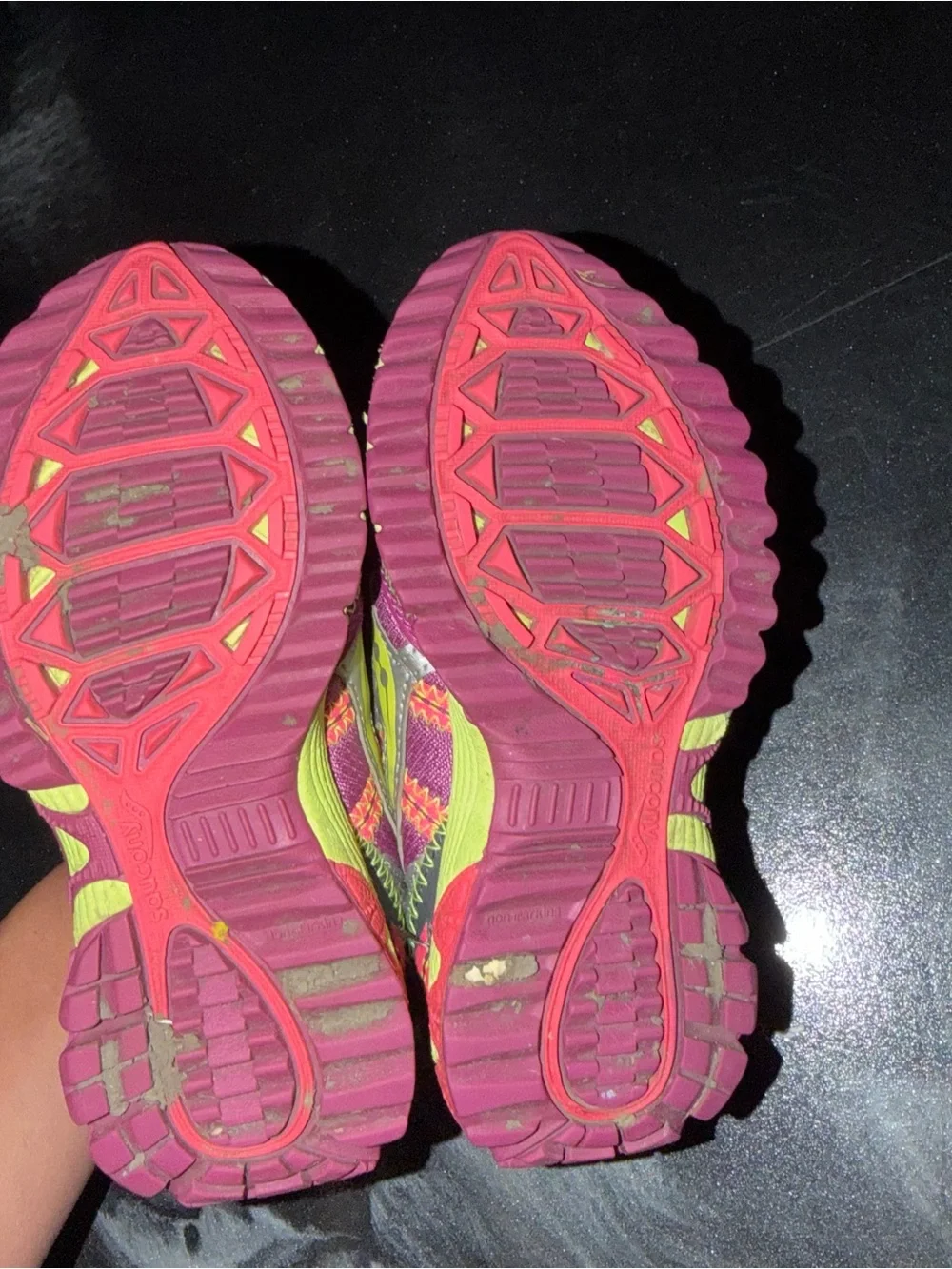 Saucony bright pink